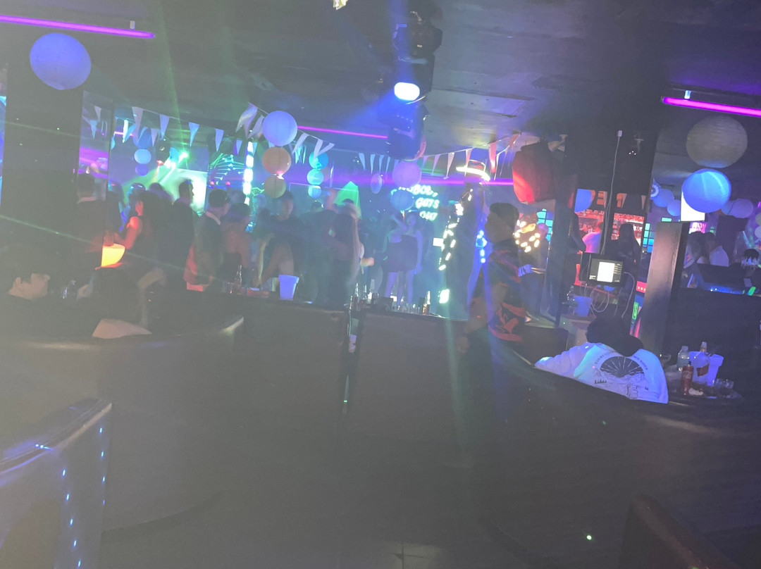 Neon Nights Bar Club-马卡蒂必去景点