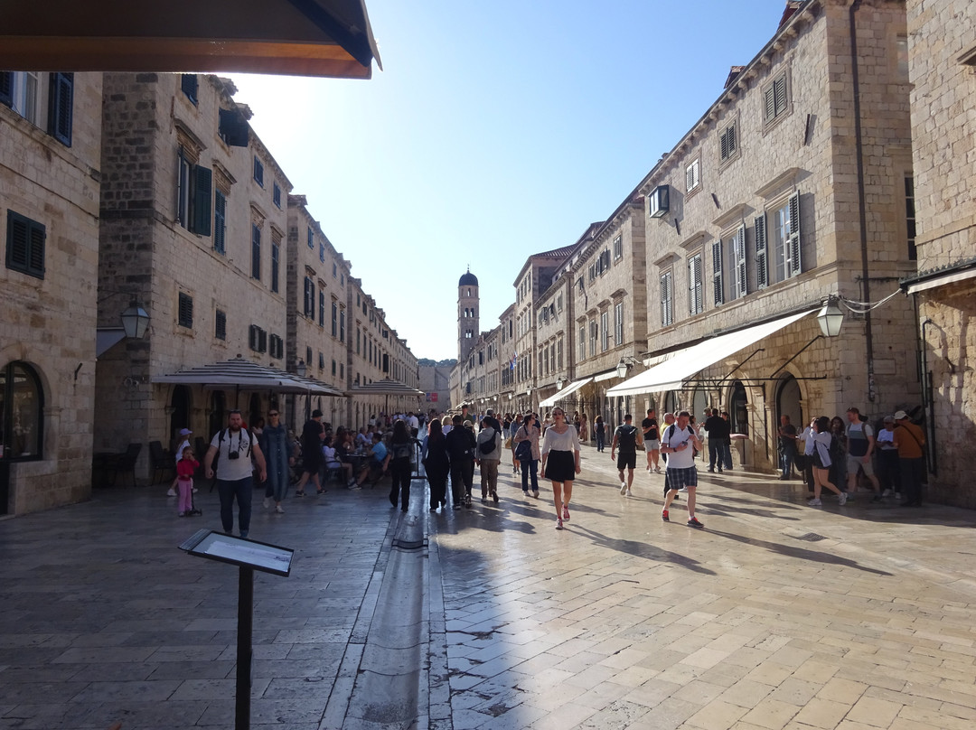 加泰隆尼亚大道 (Stradun)-杜布罗夫尼克必去景点