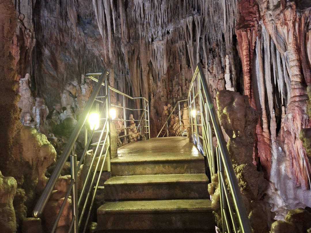 Kastania Cave-Kastania必去景点