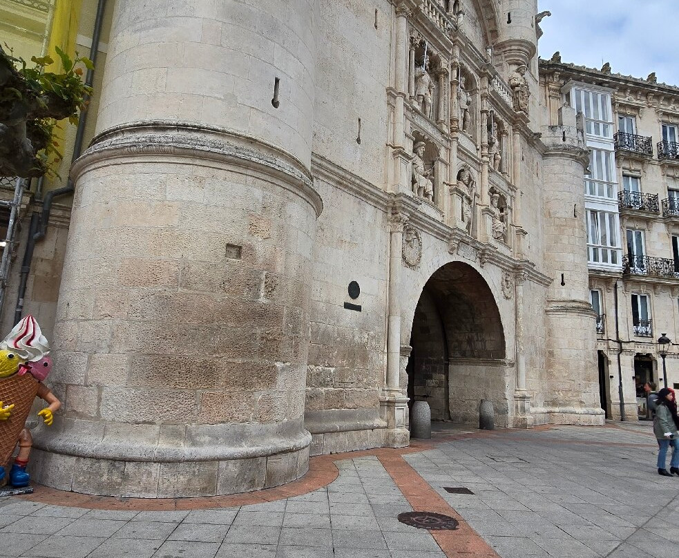 Arco de Santa Maria-布尔戈斯省必去景点