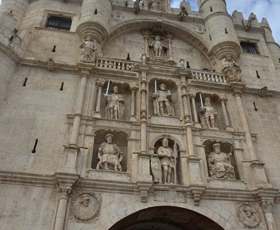 Arco de Santa Maria-布尔戈斯省必去景点