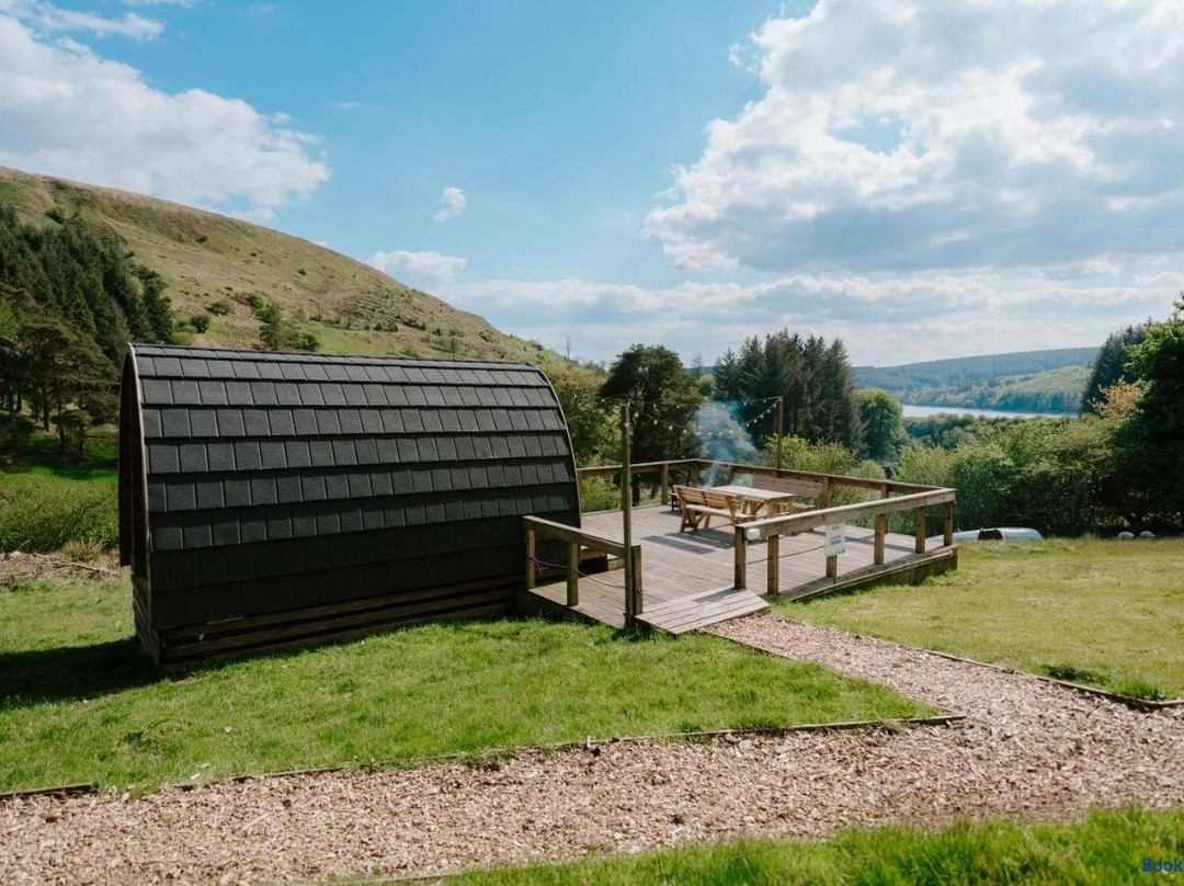 Reservoir View Glamping Pod