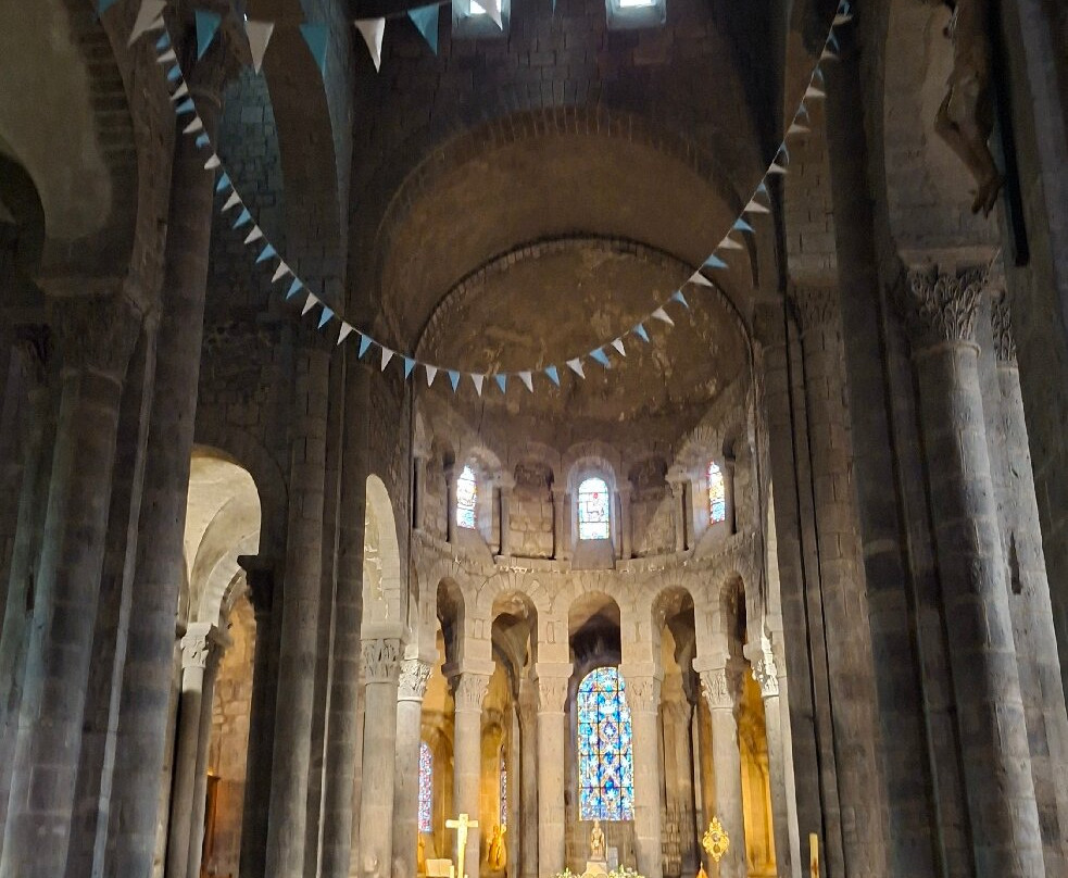 Basilique Notre-Dame d'Orcival-Orcival必去景点