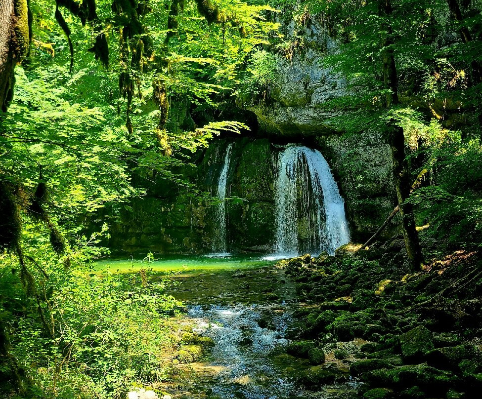 Cascade des Combes-圣克洛德必去景点