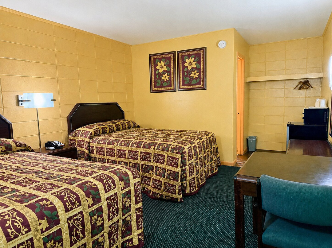 Relax Inn Motel