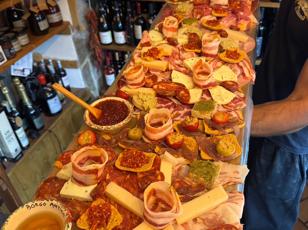Enoteca - Borgo Antico Diamante - Prodotti Tipici Calabresi-迪亚曼泰必去景点