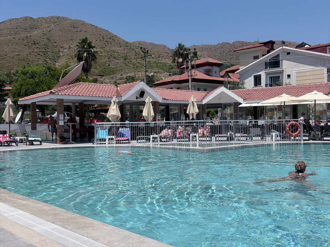 Club Sun Village Apartments主图