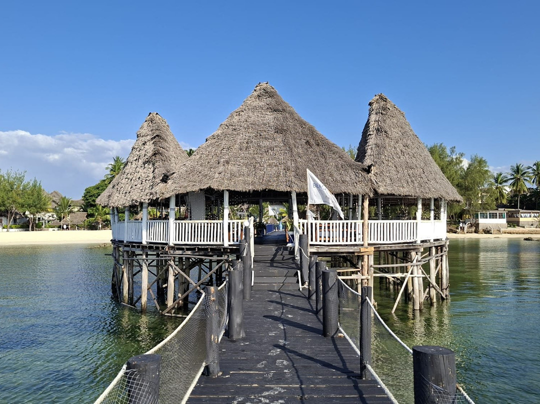 Paradise Beach Resort & Spa主图