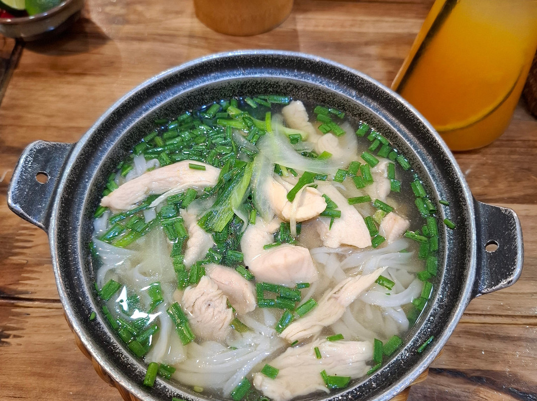Met Vietnamese Restaurant & Vegetarian Options 2