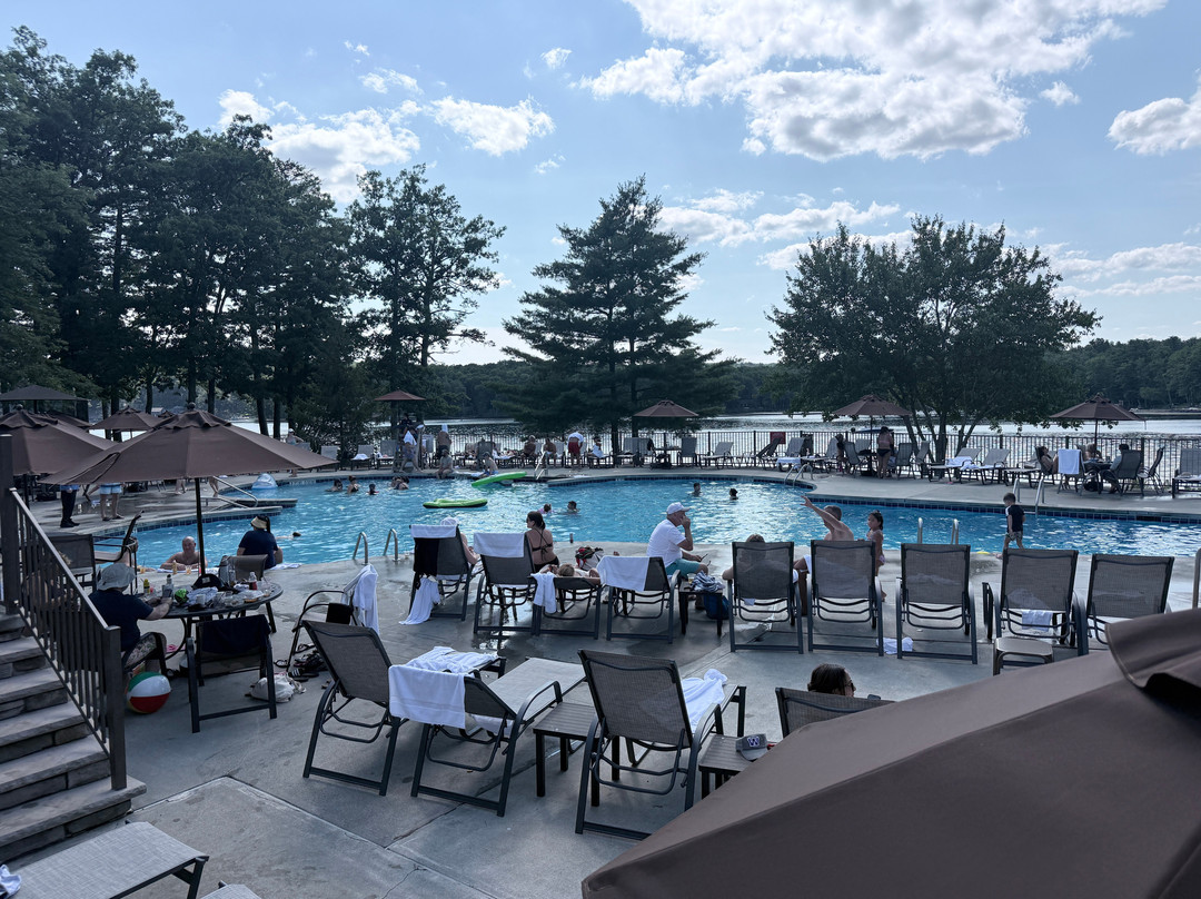 Woodloch Resort主图