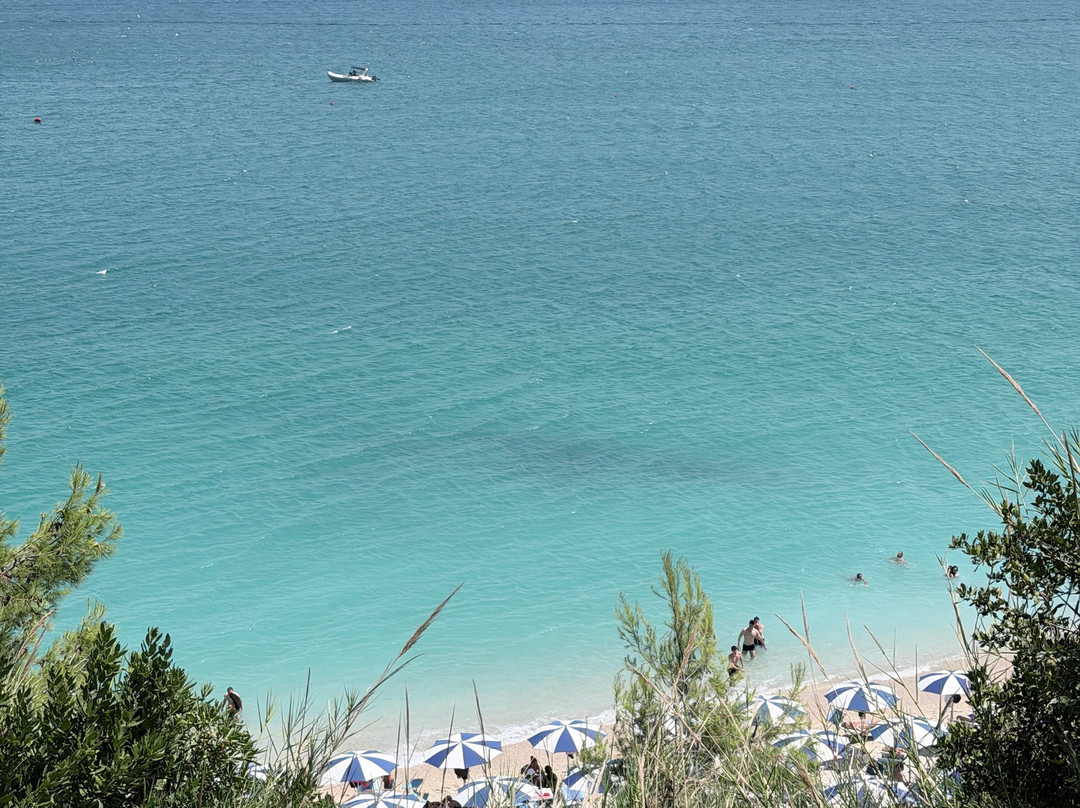 Spiaggia Urbani-Sirolo必去景点