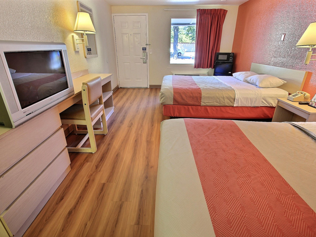 Carthage酒店住宿-Motel 6 Marshall, TX