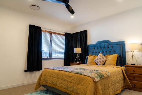 Spacious Eastern Beach Home - 1 Min from Beach!-官方