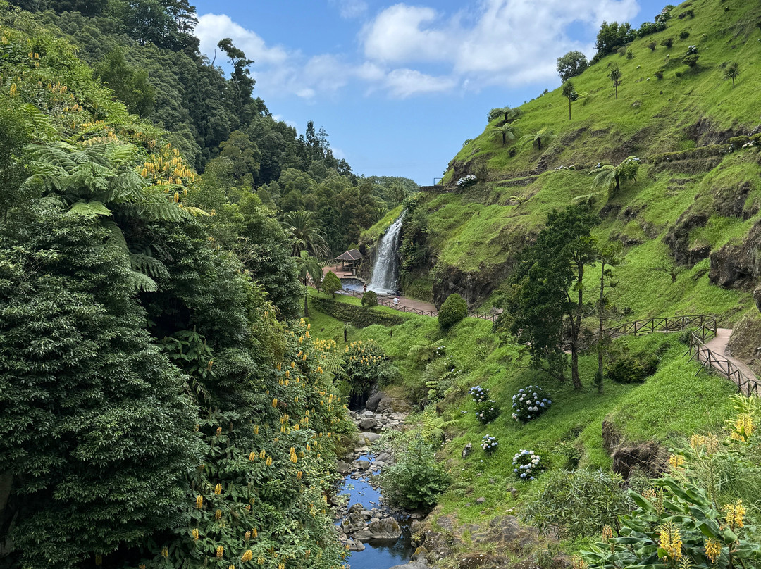Amazing Tours-蓬塔德尔加达必去景点