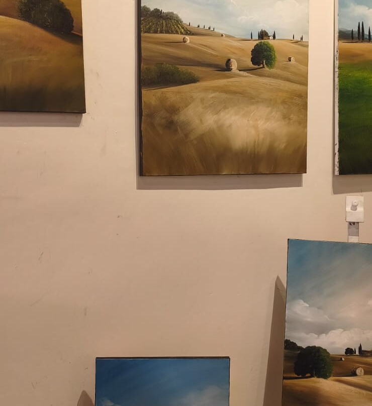 Artemisia Gallery-皮恩扎必去景点