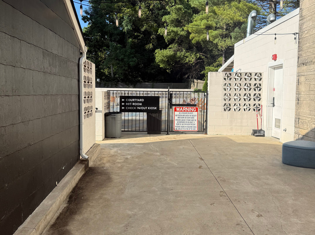巴德斯敦汽车旅馆主图