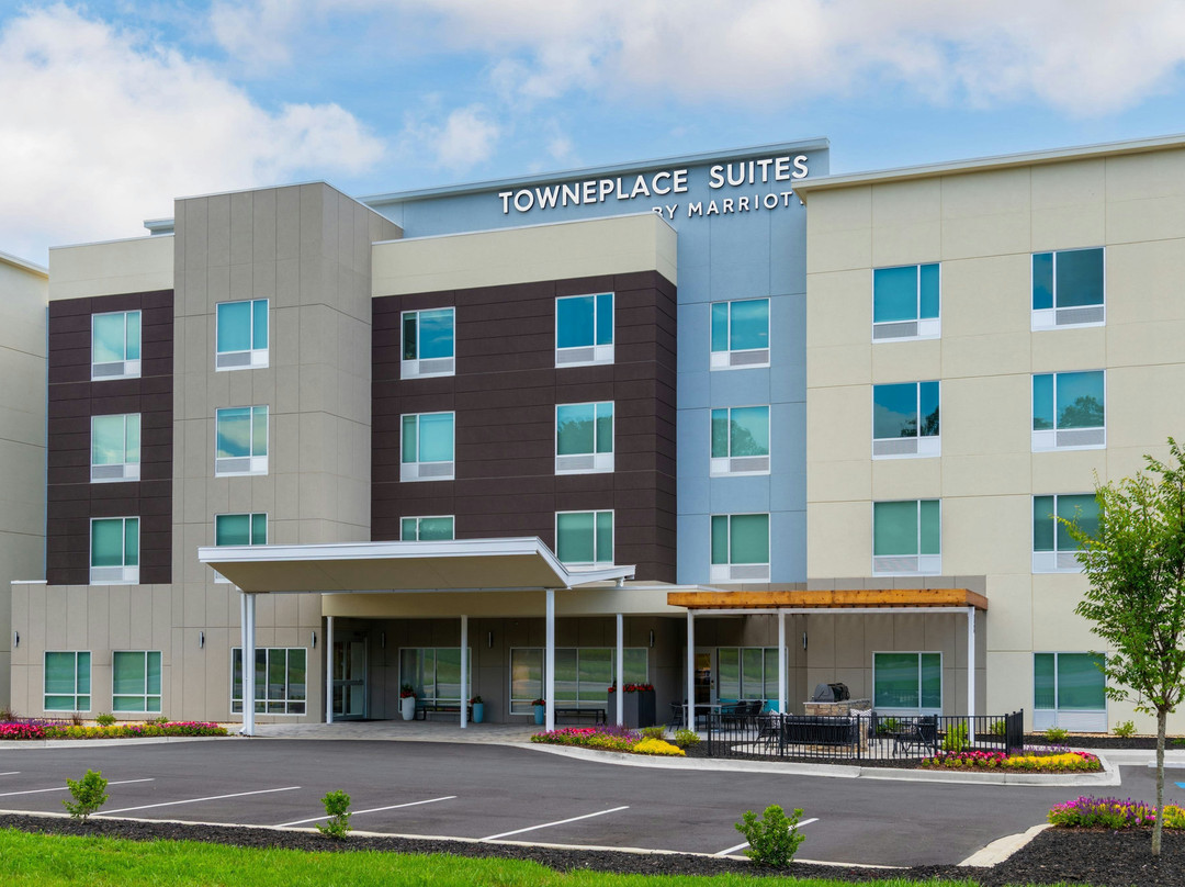 卡尔霍恩 TownePlace Suites 酒店