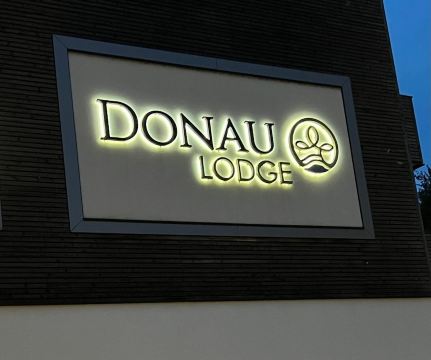 多瑙河畔伊布斯旅馆-度假村/酒店