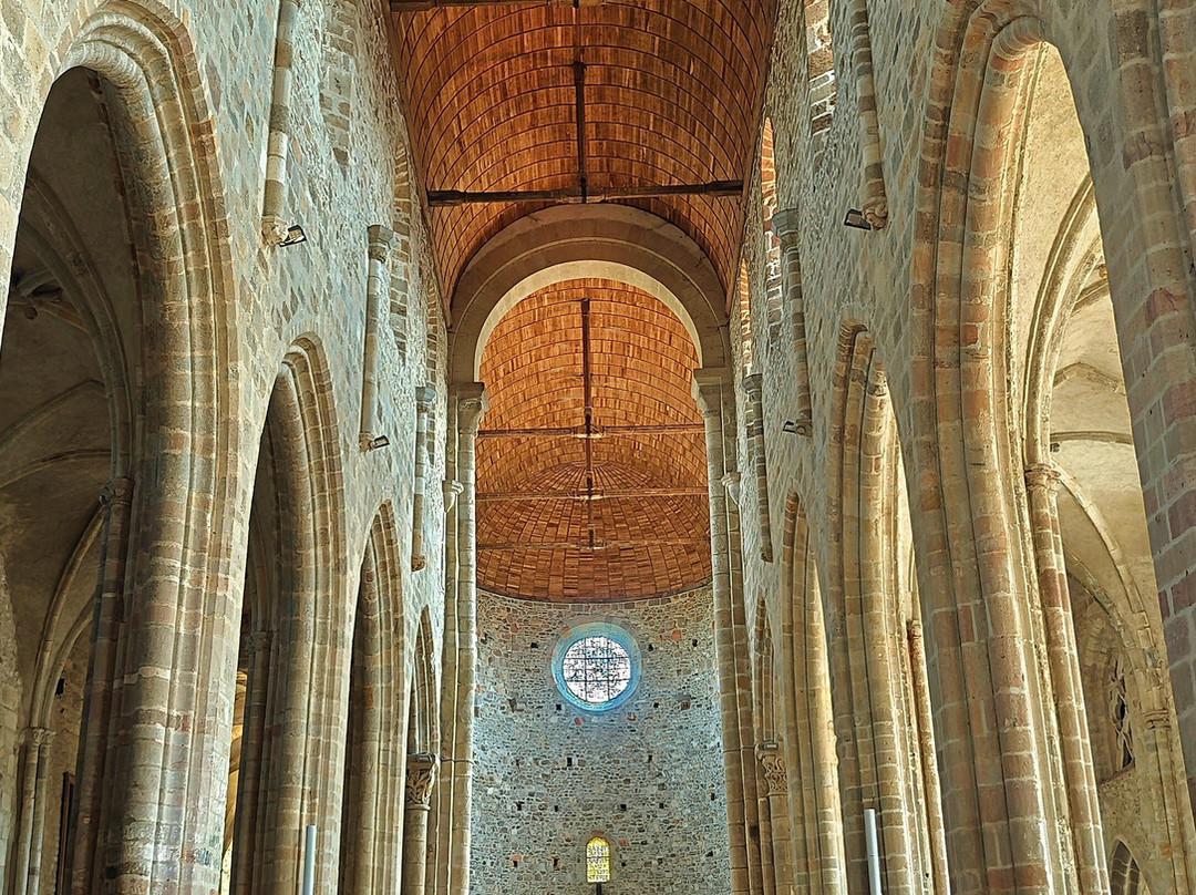 Abbatiale Saint-Pierre-et-Saint-Paul-Evaux-les-Bains必去景点