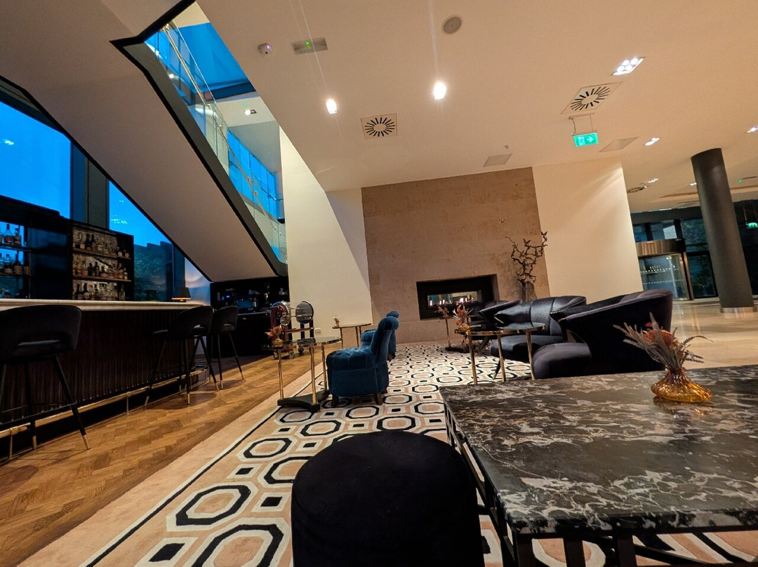 瑞维尔李酒店-多伊尔酒店集团主图