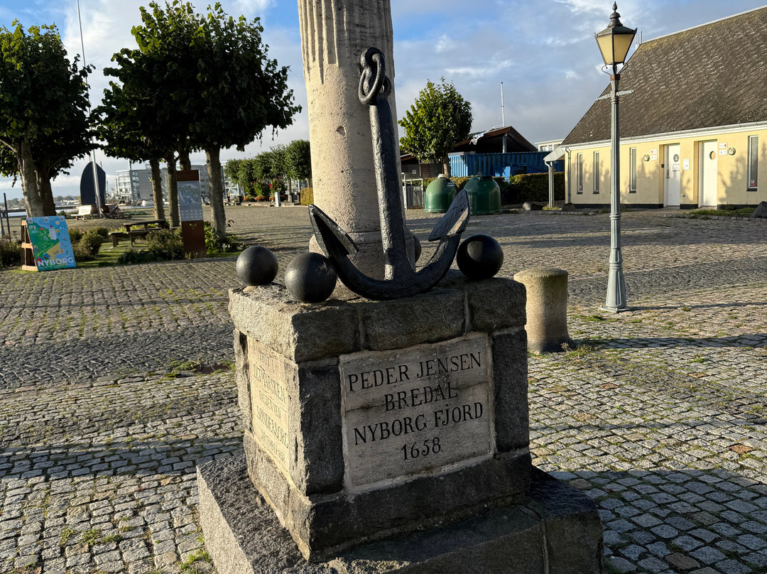 Bredals Monument