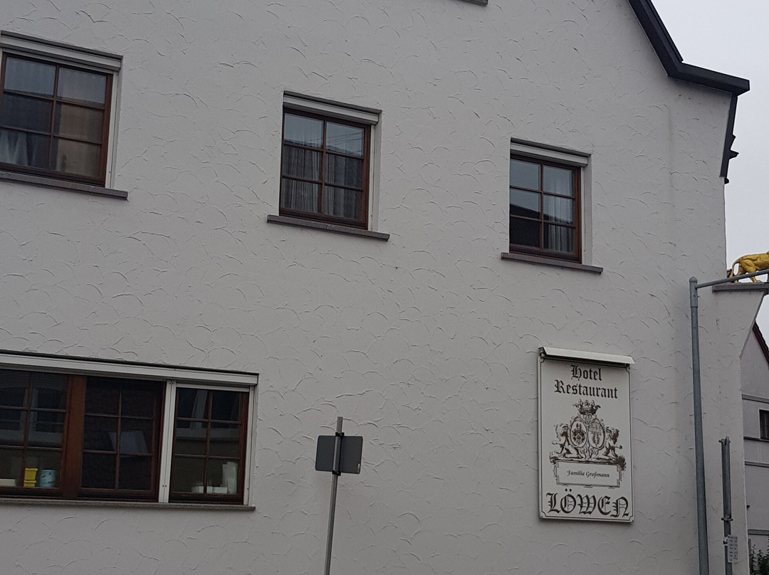 Lowen HOTEL & RESTAURANT