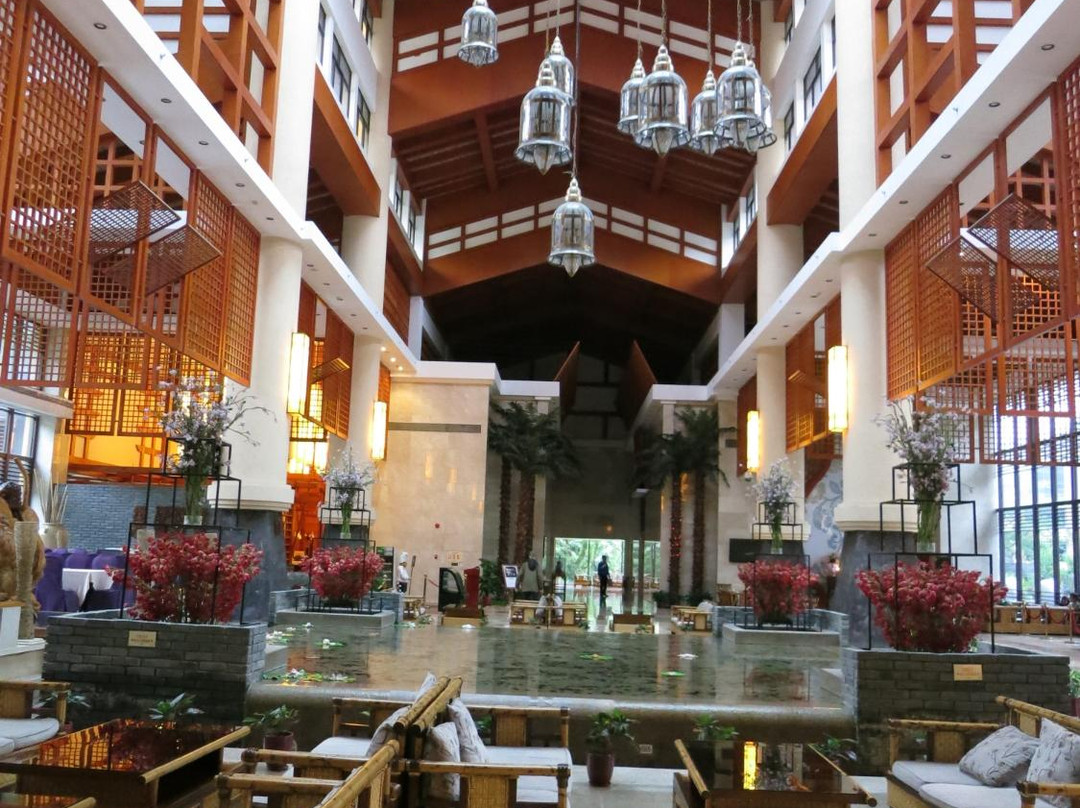 地派温泉度假酒店主图