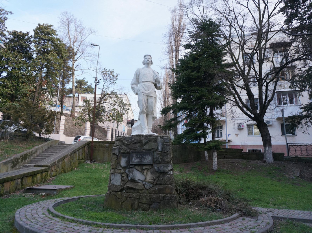 Monument to Gorkiy景点图片