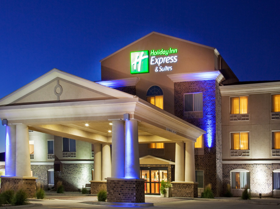 Holiday Inn Express & Suites Sioux Center By IHG主图
