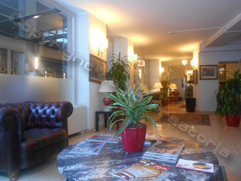 瑞特尔酒店主图