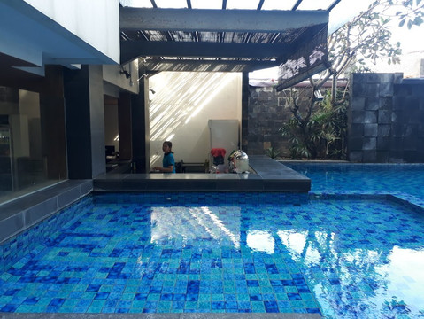 太阳皇家酒店主图