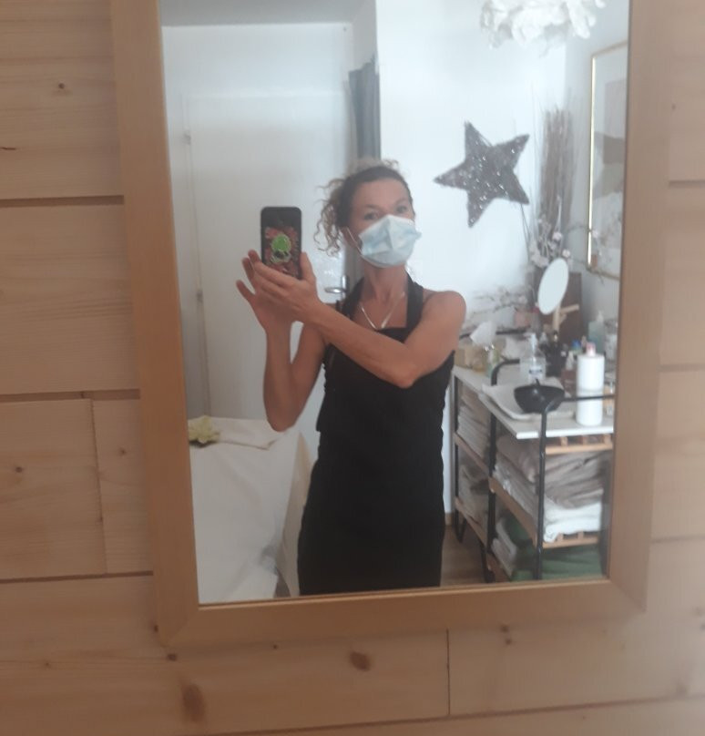 Salon de massage Véronique, place de Venosc-莱德萨阿尔卑斯必去景点