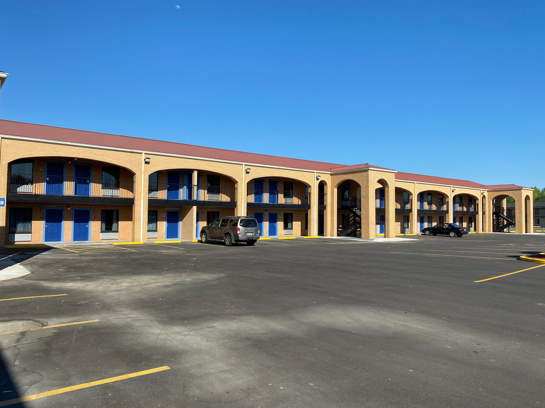 Luthersville酒店住宿-Days Inn by Wyndham Newnan