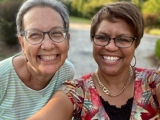 Whispering Willows主图