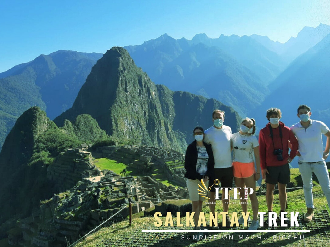 Inka Trail Expeditions Perú