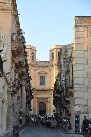 Chiesa di Montevergine景点图片