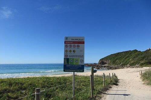 One Mile Beach景点图片