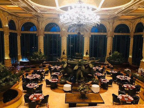 The Palace of the Lost City