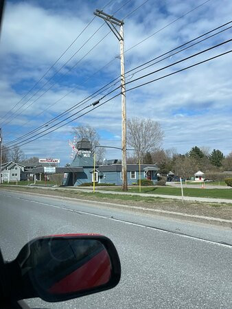 World's Tallest Filing Cabinet-伯灵顿必去景点