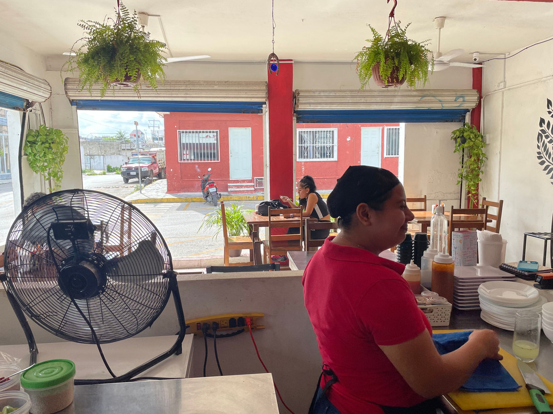 Esquina Thai Restaurant