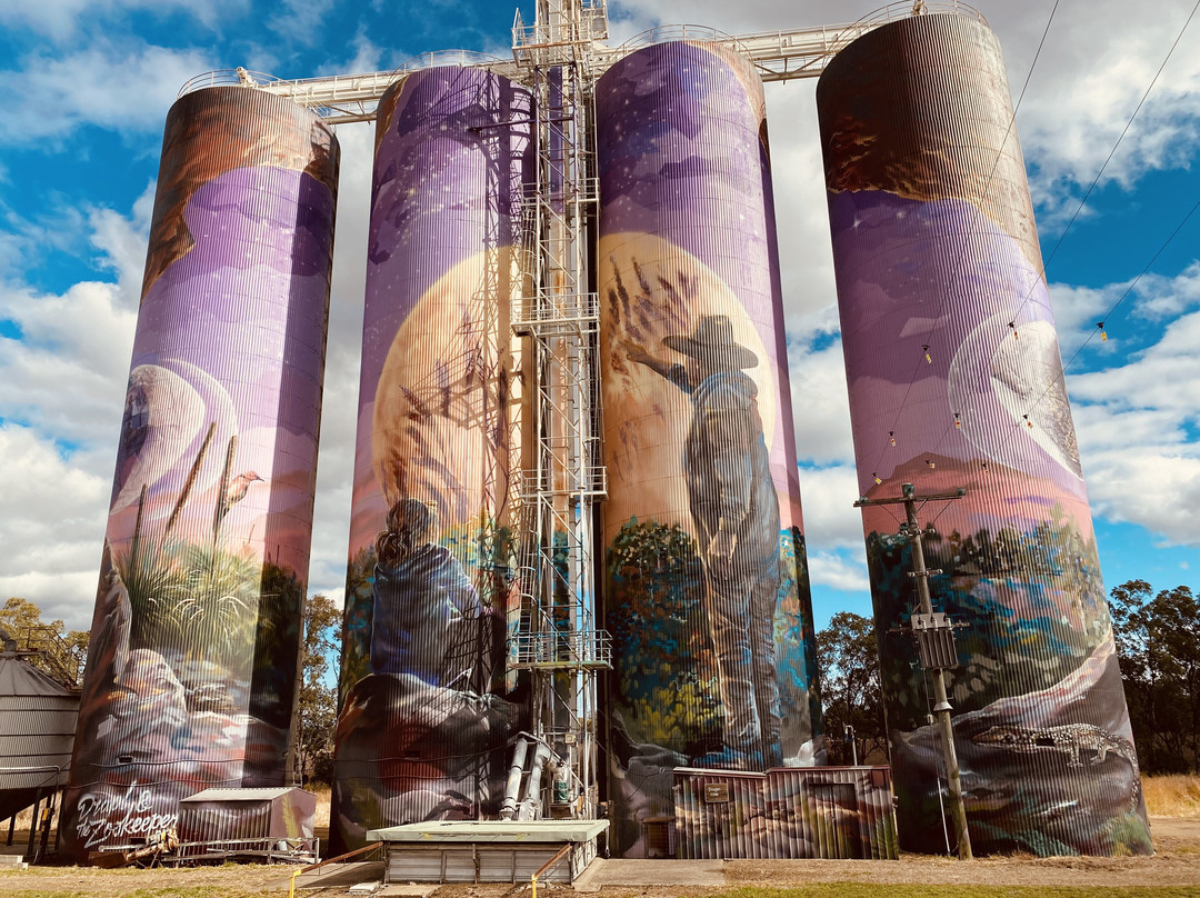 3 Moon Silo Art
