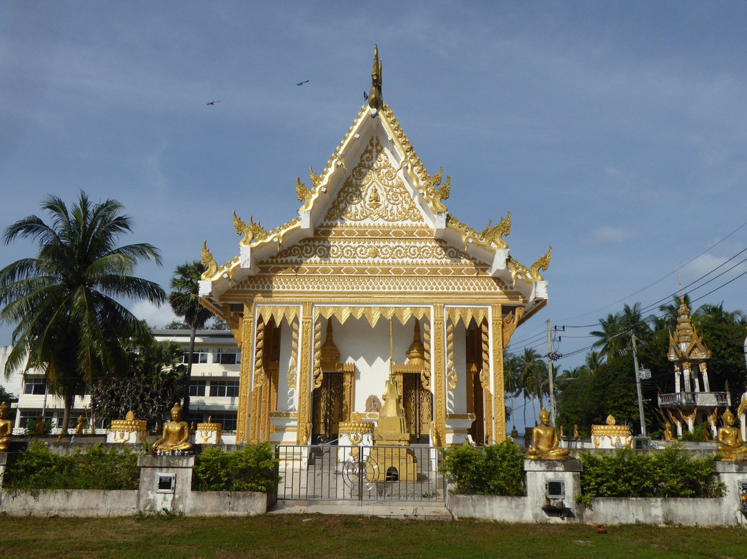Wat Samut Tharam景点图片