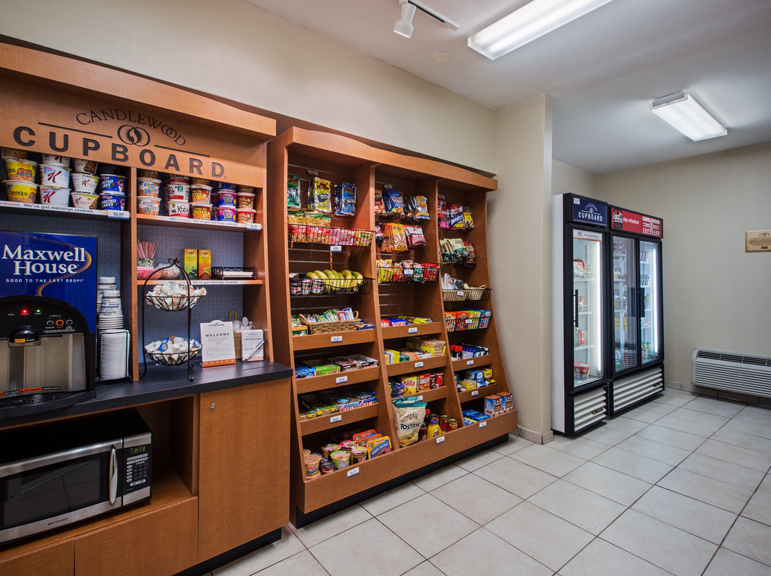 Candlewood Suites Windsor Locks Bradley Arpt by IHG主图