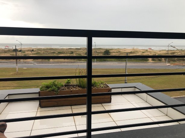 Ponta dos Molhes Beach Flat-官方