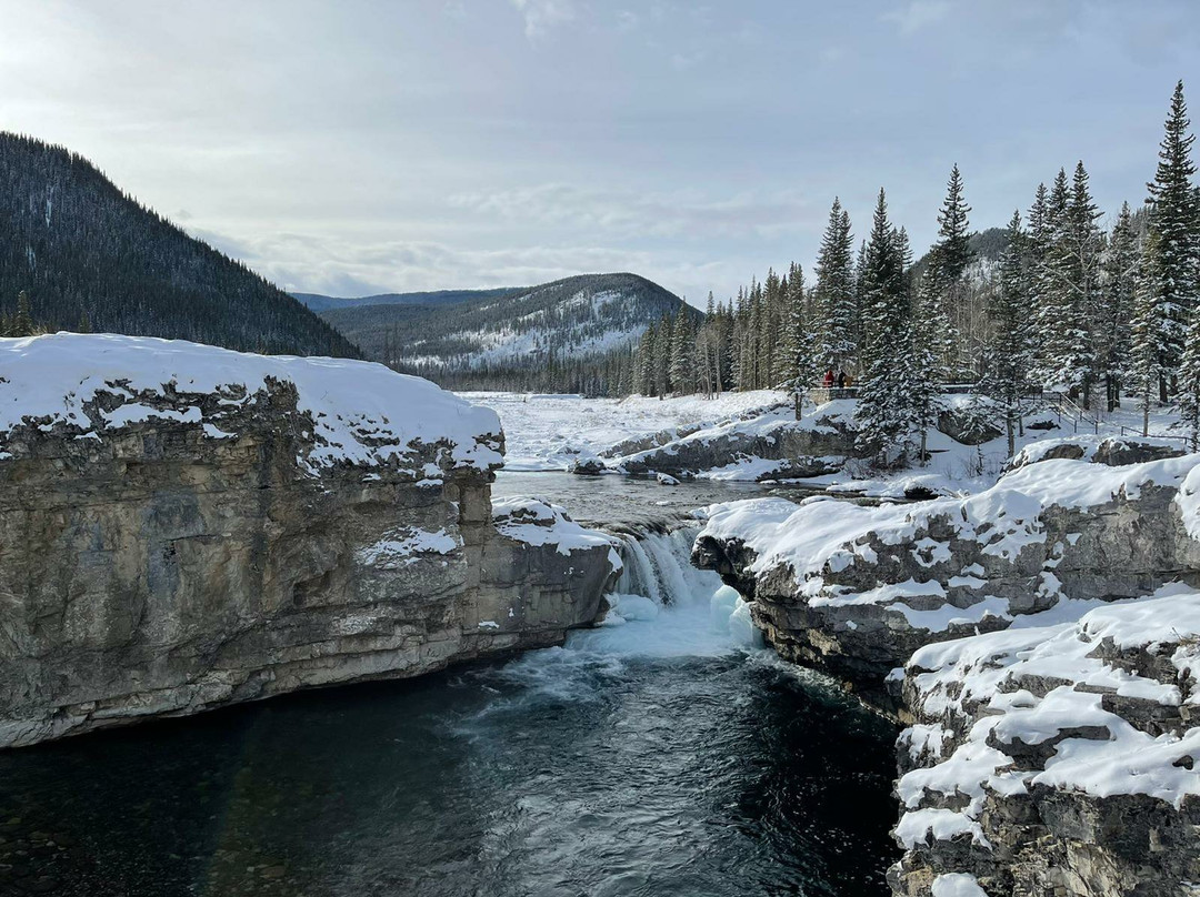 Elbow Falls Provincial Recreation Area景点图片