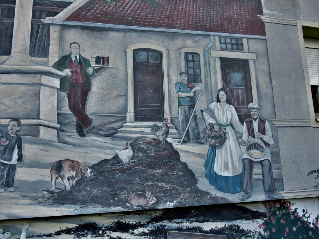 Fresque "cour De Ferme"景点图片