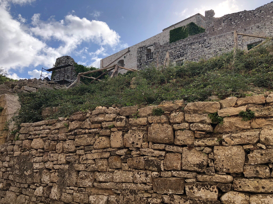 I Ruderi del Monastero del Santissimo Salvatore-埃里切必去景点