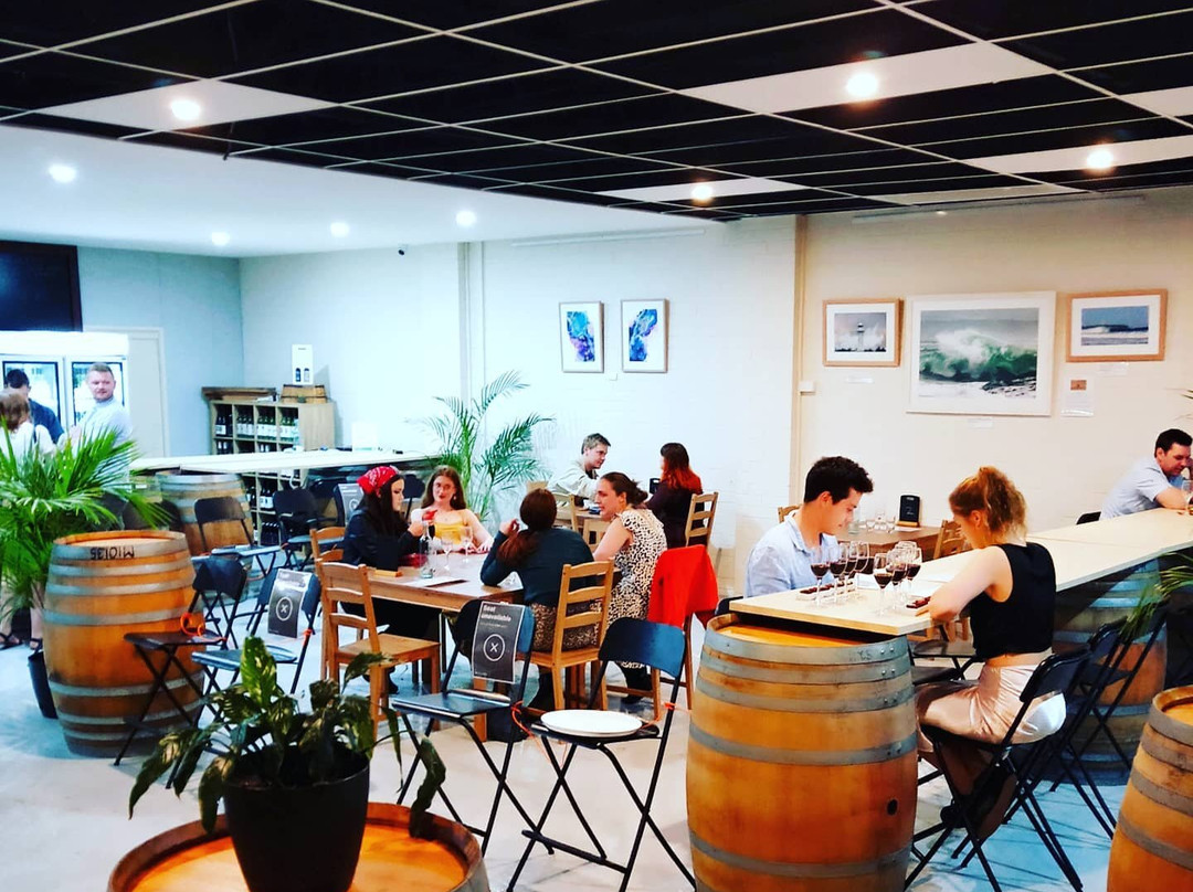 The Wine Hub-卧龙岗市必去景点