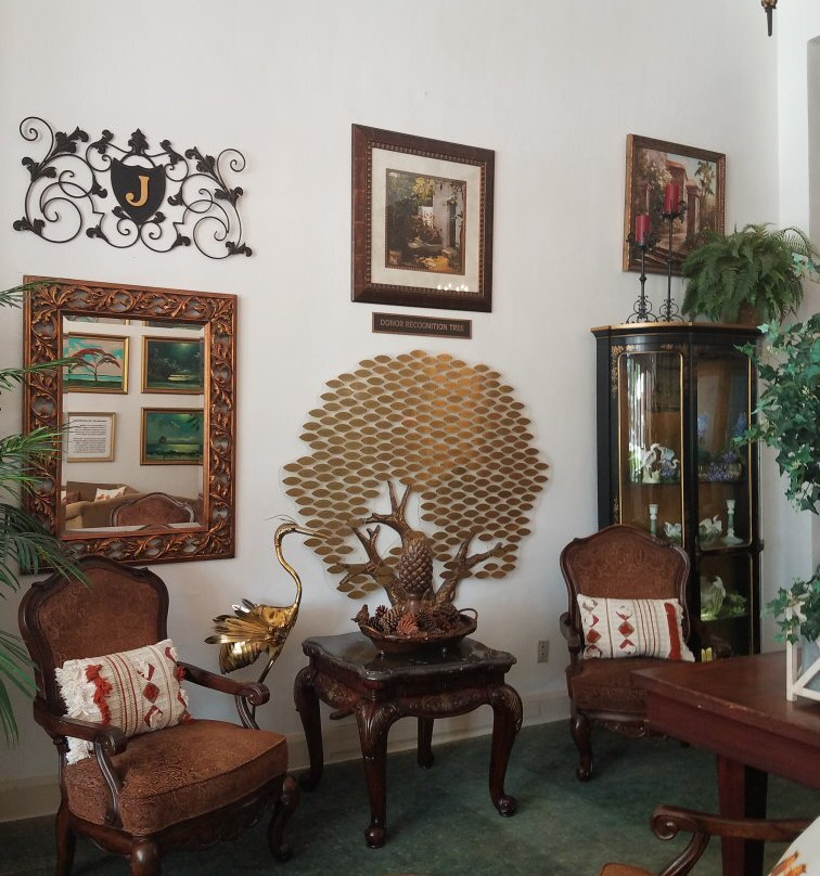 The Hotel Jacaranda主图