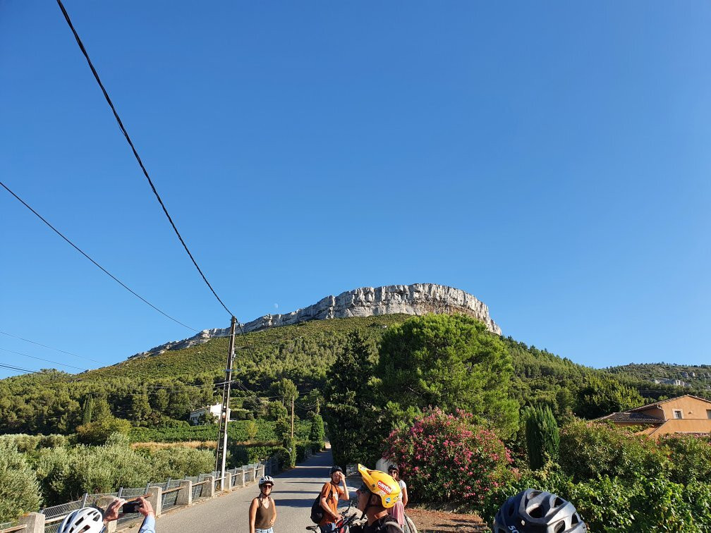 Trolib-卡西斯必去景点